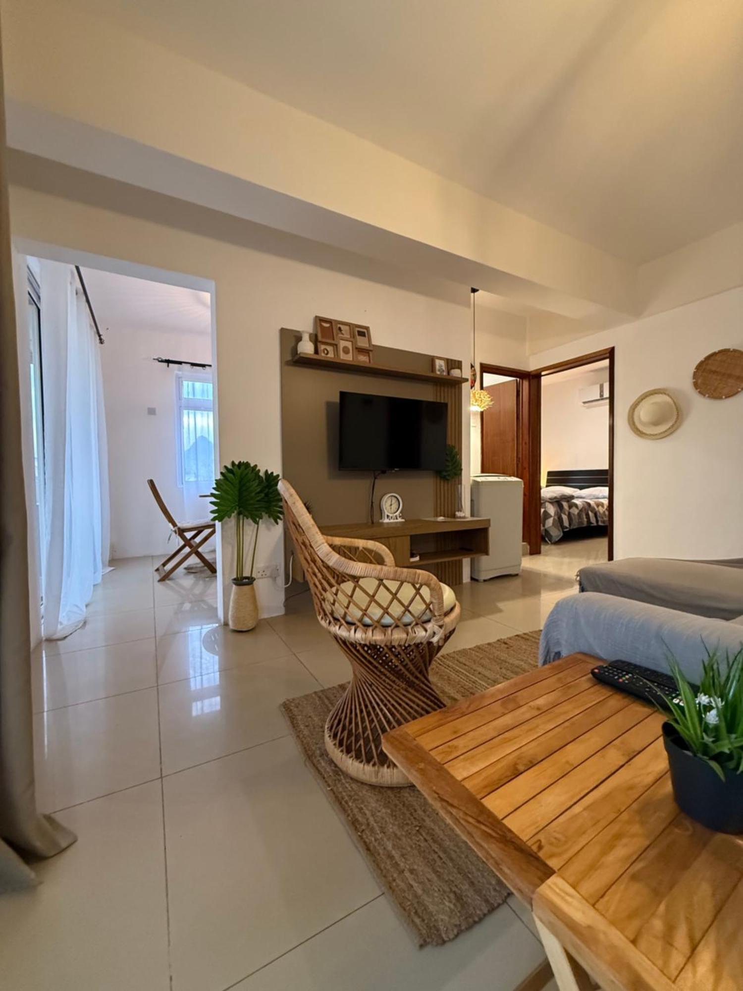 Rayon Bleu C2 Apartment Flic en Flac ภายนอก รูปภาพ