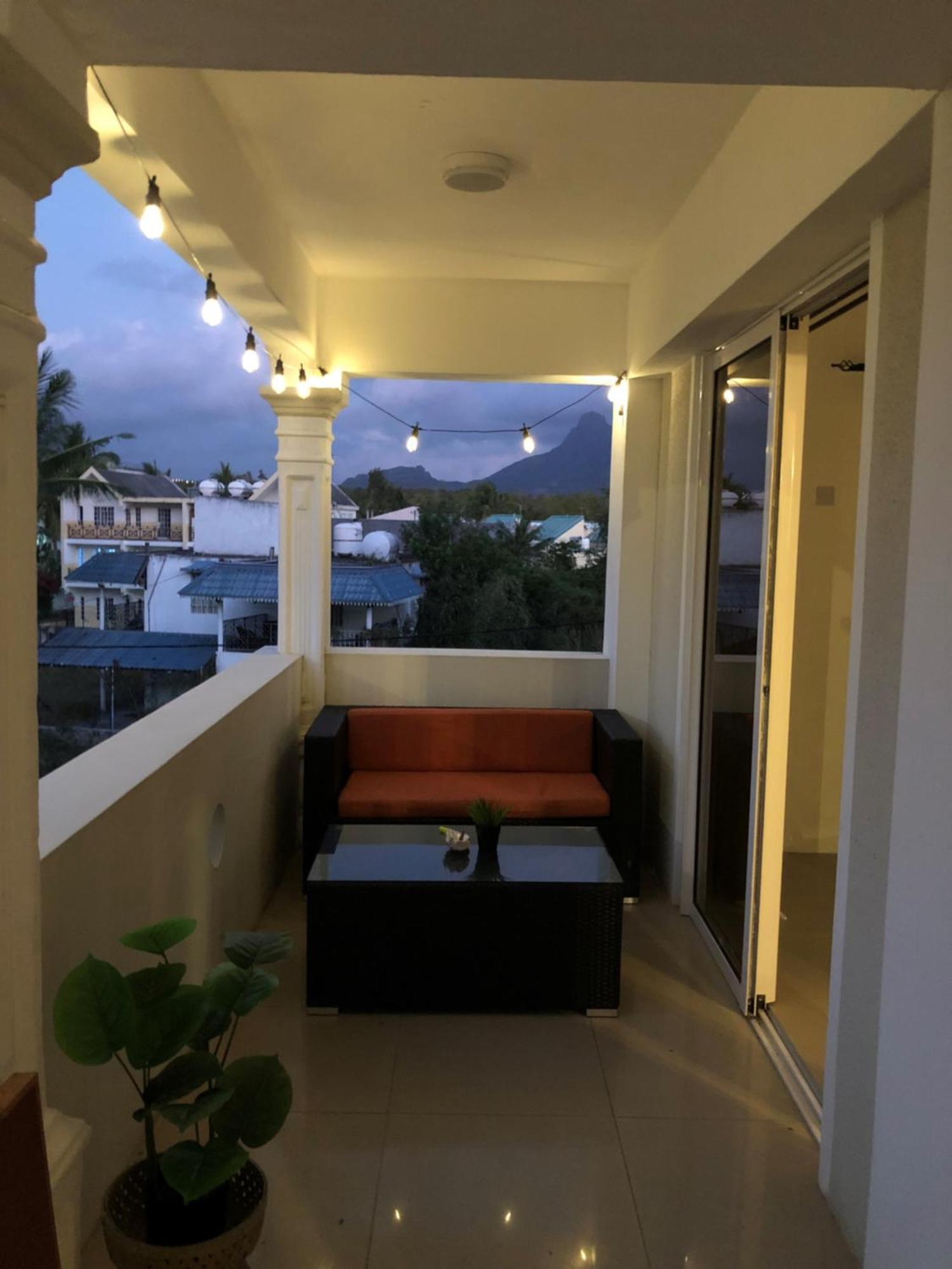 Rayon Bleu C2 Apartment Flic en Flac ภายนอก รูปภาพ